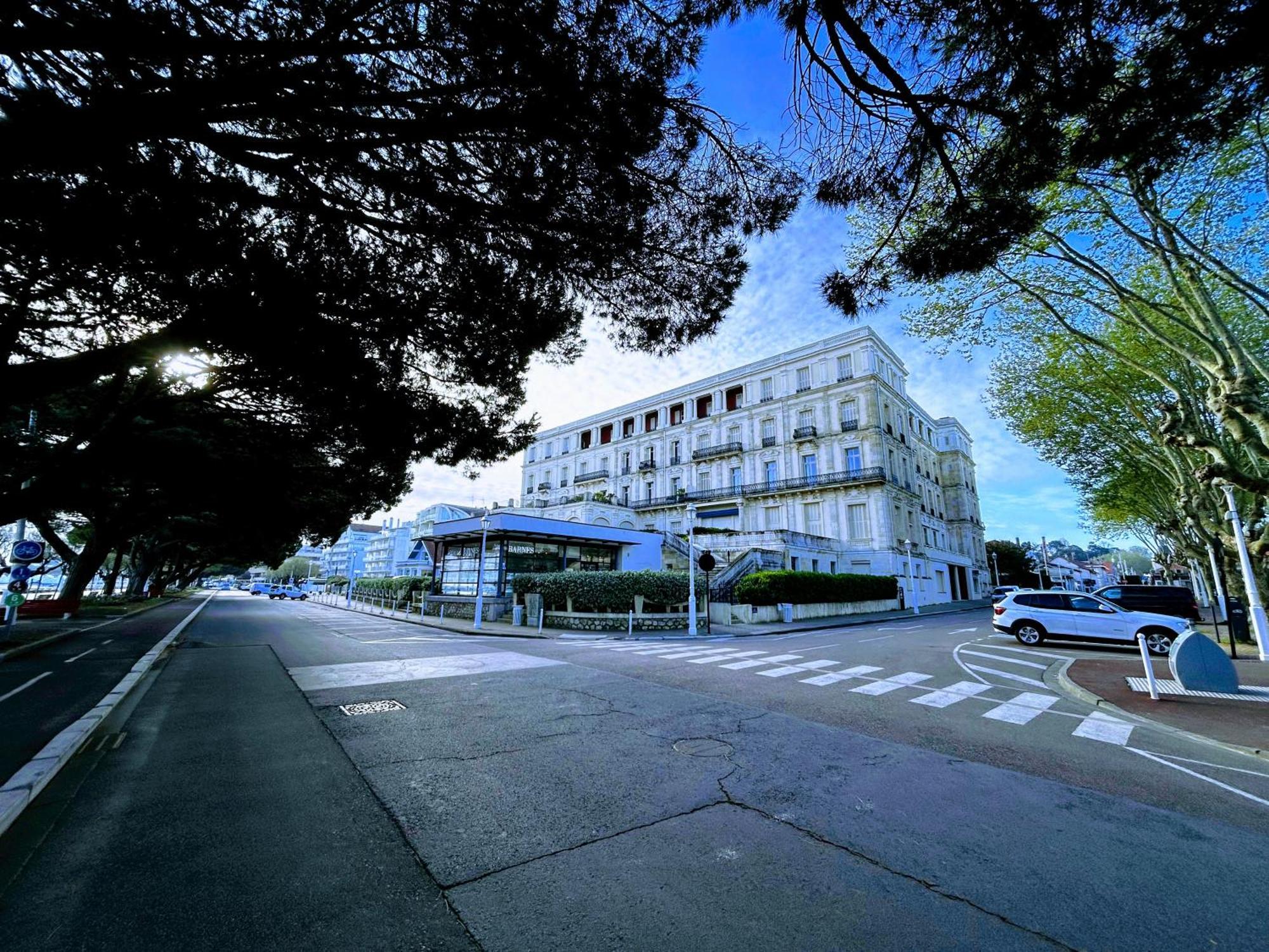 Grand Hotel - Magnifique Appartement Bord De Plage Centrale อาร์กาชง ภายนอก รูปภาพ