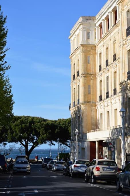 Grand Hotel - Magnifique Appartement Bord De Plage Centrale อาร์กาชง ภายนอก รูปภาพ